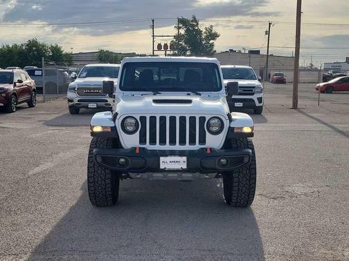 Bright White Clearcoat 2023 Jeep Gladiator Mojave 4x4