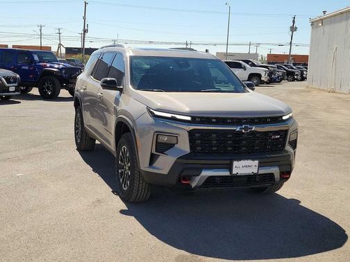 Sandstone Gray 2026 Chevrolet Traverse AWD Z71