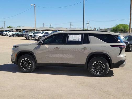 Sandstone Gray 2026 Chevrolet Traverse AWD Z71