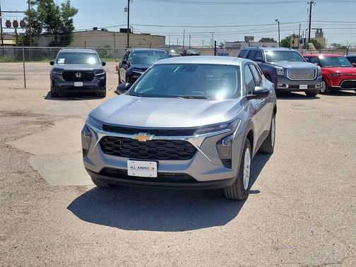 Sterling Gray Metallic 2026 Chevrolet Trax LS