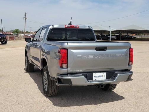 Sterling Gray Metallic 2026 Chevrolet Colorado LT
