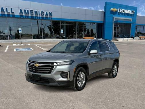 Sterling Gray Metallic 2023 Chevrolet Traverse LT Cloth