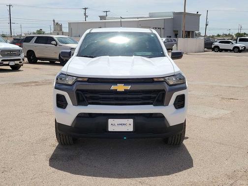 Summit White 2026 Chevrolet Colorado LT