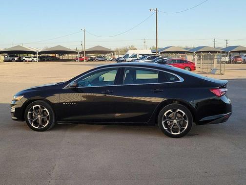 2022 Chevrolet Malibu FWD LT