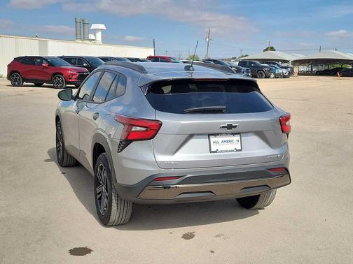 Sterling Gray Metallic 2025 Chevrolet Trax FWD ACTIV