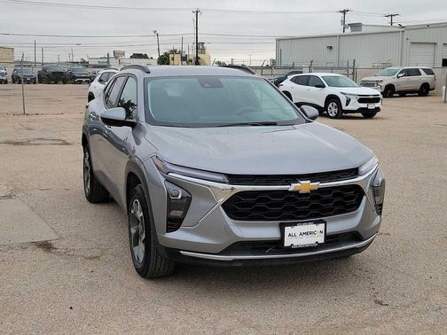 Sterling Gray Metallic 2025 Chevrolet Trax LT