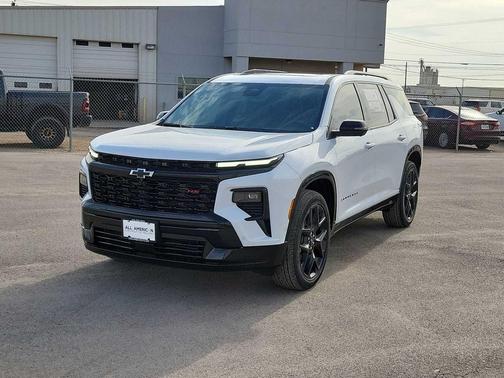 Polar White Tricoat 2026 Chevrolet Traverse RS