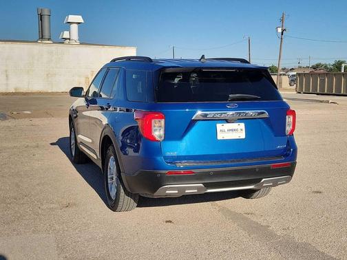 ATLAS BLUE METALLIC 2023 Ford Explorer XLT
