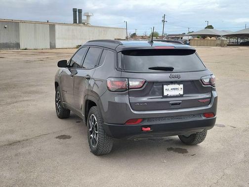 Baltic Gray Metallic Clearcoat 2024 Jeep Compass Trailhawk