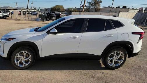 2025 Chevrolet Trax LS