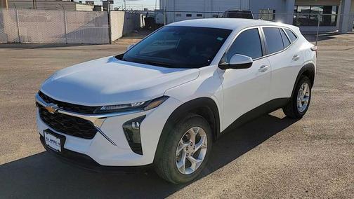 2025 Chevrolet Trax LS