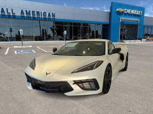 Arctic White 2026 Chevrolet Corvette Stingray w/1LT