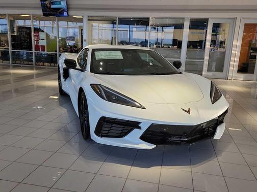 Arctic White 2026 Chevrolet Corvette Stingray w/1LT