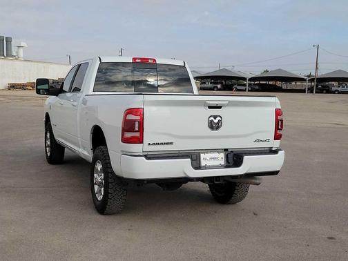 Bright White Clearcoat 2024 RAM 2500 Laramie Crew Cab 4x4 6'4' Box