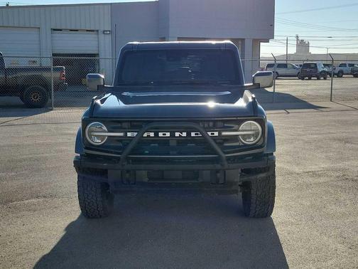 CARBONIZED GRAY METALLIC 2022 Ford Bronco Outer Banks
