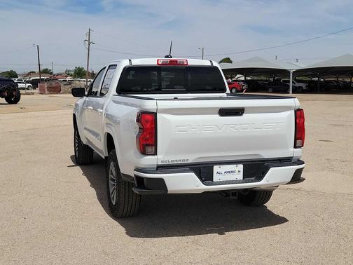 Summit White 2026 Chevrolet Colorado LT