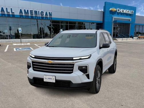Polar White Tricoat 2026 Chevrolet Traverse LT