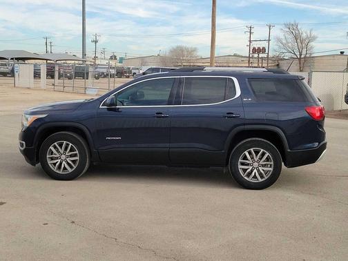 2017 GMC Acadia SLE-2