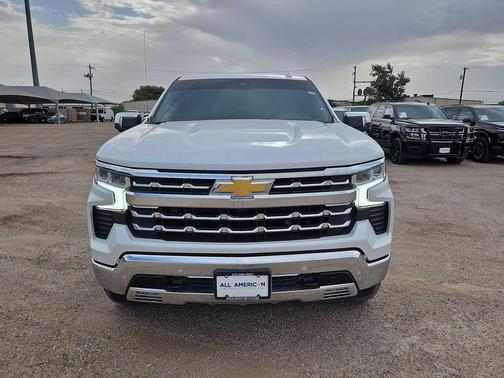 Crystal White Tricoat 2025 Chevrolet Silverado 1500 LTZ
