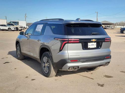 Sterling Gray Metallic 2026 Chevrolet Traverse LT
