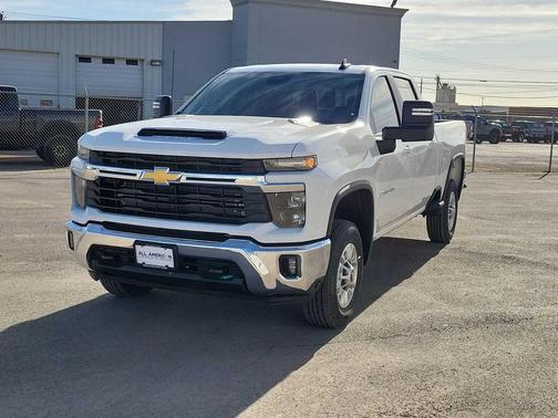 Summit White 2026 Chevrolet Silverado 2500 LT