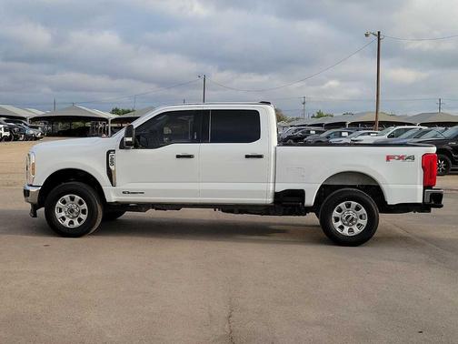 OXFORD WHITE 2024 Ford F-250 XLT