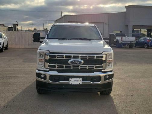 OXFORD WHITE 2024 Ford F-250 XLT