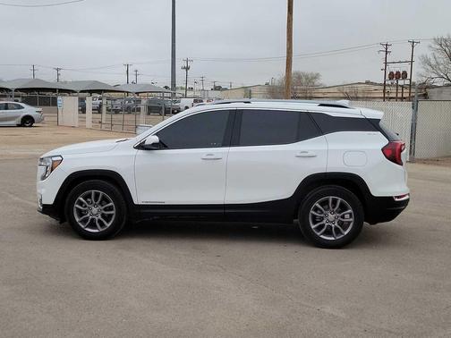 2023 GMC Terrain SLT