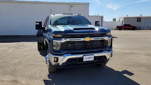 Lakeshore Blue Metallic 2026 Chevrolet Silverado 3500 LT