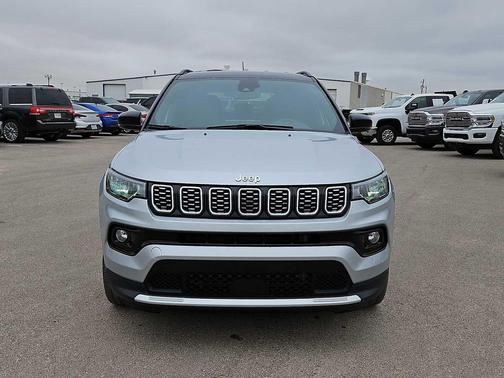 Silver Zynith Metallic Clearcoat 2025 Jeep Compass Limited