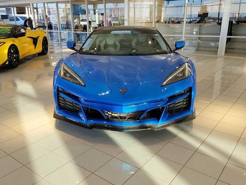 2025 Chevrolet Corvette E-Ray RWD Convertible 3LZ