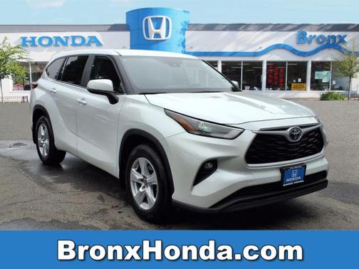 2023 Toyota Highlander LE