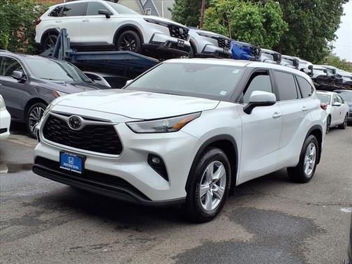 2023 Toyota Highlander LE