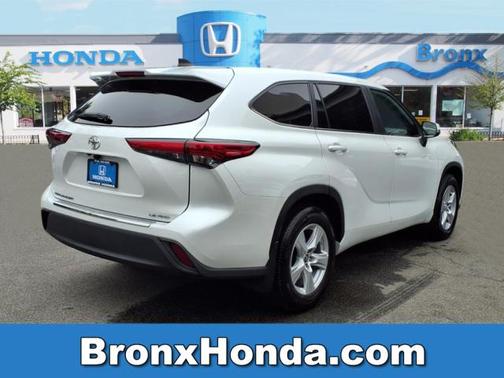 2023 Toyota Highlander LE