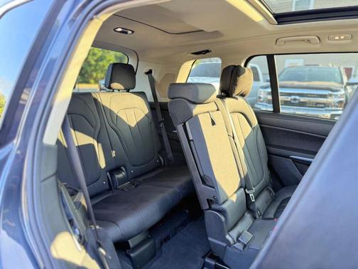 Gray 2020 BMW X7 xDrive40i