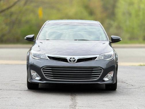 Magnetic Gray Metallic 2014 Toyota Avalon XLE Touring