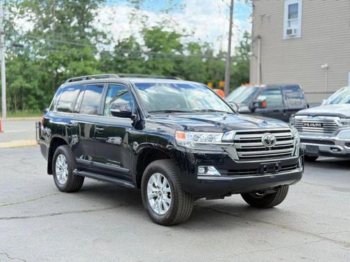 Midnight Black Metallic 2016 Toyota Land Cruiser Base