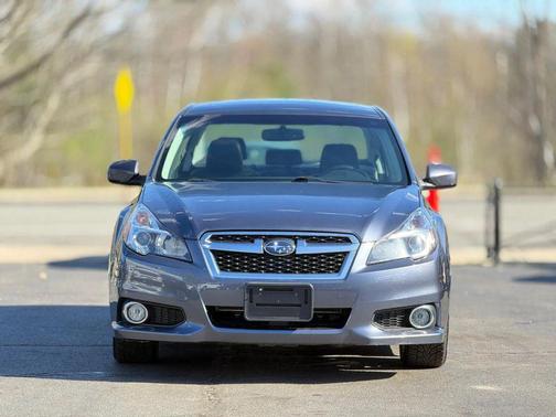 Gray 2014 Subaru Legacy Limited