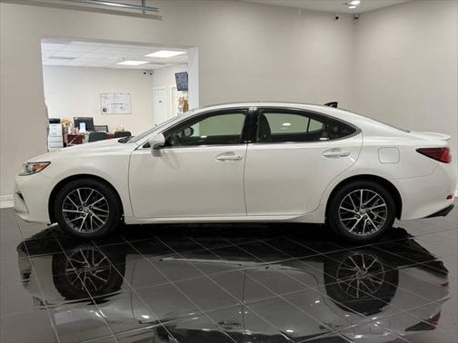 2017 Lexus ES 350 Base