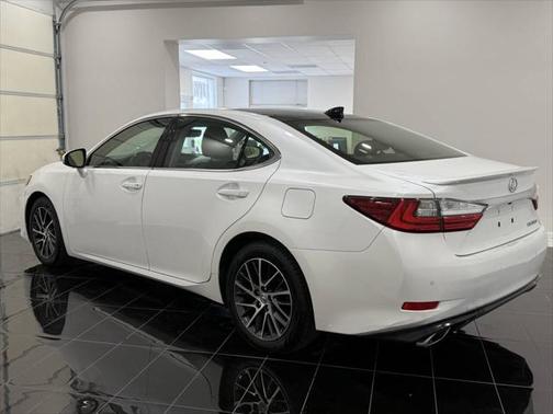 2017 Lexus ES 350 Base