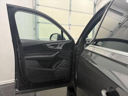 2019 Audi Q7 45 Premium Plus