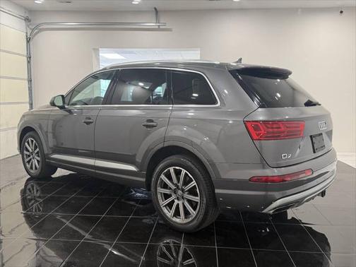 2019 Audi Q7 45 Premium Plus