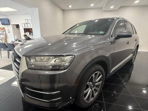 2019 Audi Q7 45 Premium Plus
