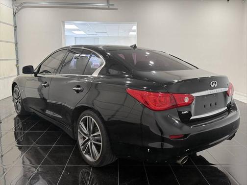 2015 INFINITI Q50 Sport
