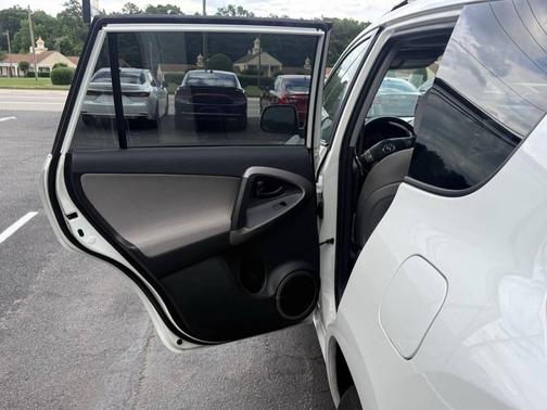 Blizzard Pearl 2007 Toyota RAV4 Limited