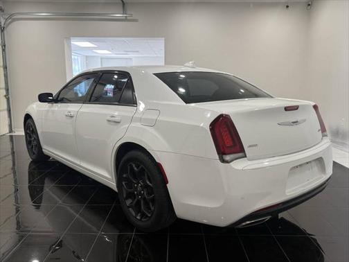 2019 Chrysler 300 Touring