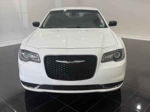 2019 Chrysler 300 Touring