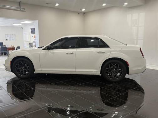 2019 Chrysler 300 Touring