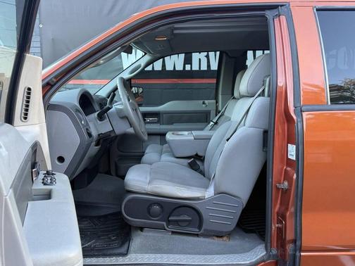 2004 Ford F-150 XLT SuperCab