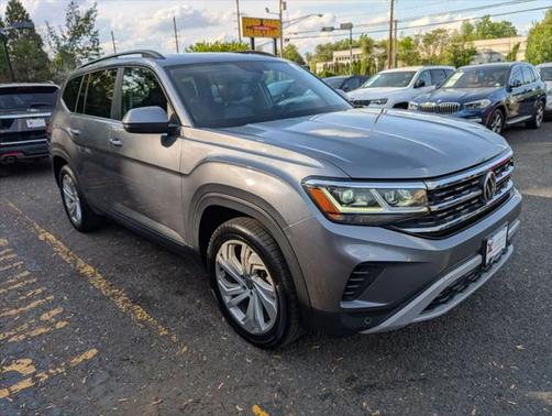 2022 Volkswagen Atlas SE 4Motion w/Tech Pkg Sport Utility 4D
